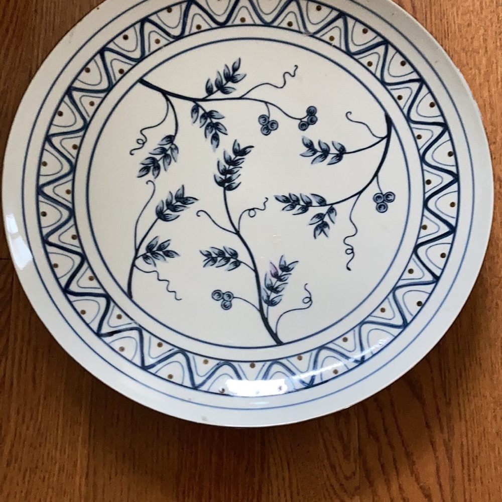 Accent plate